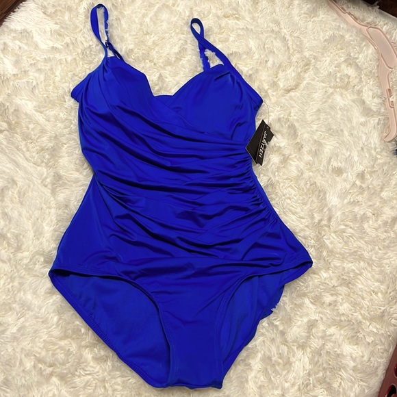 Jantzen Swimsuit - Picture 2 of 3